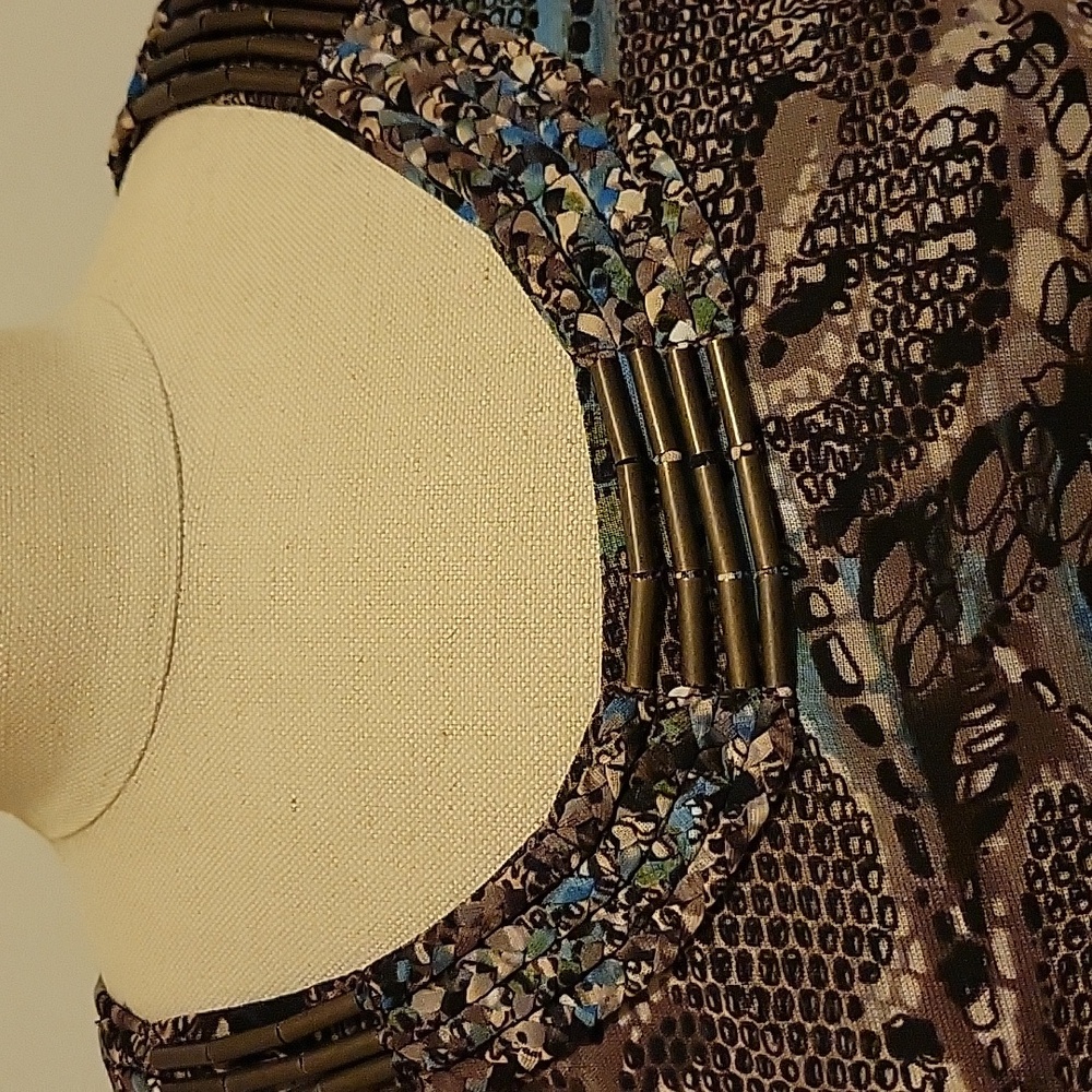 RQT Beaded Tank/ Shell - Picture 2 of 7